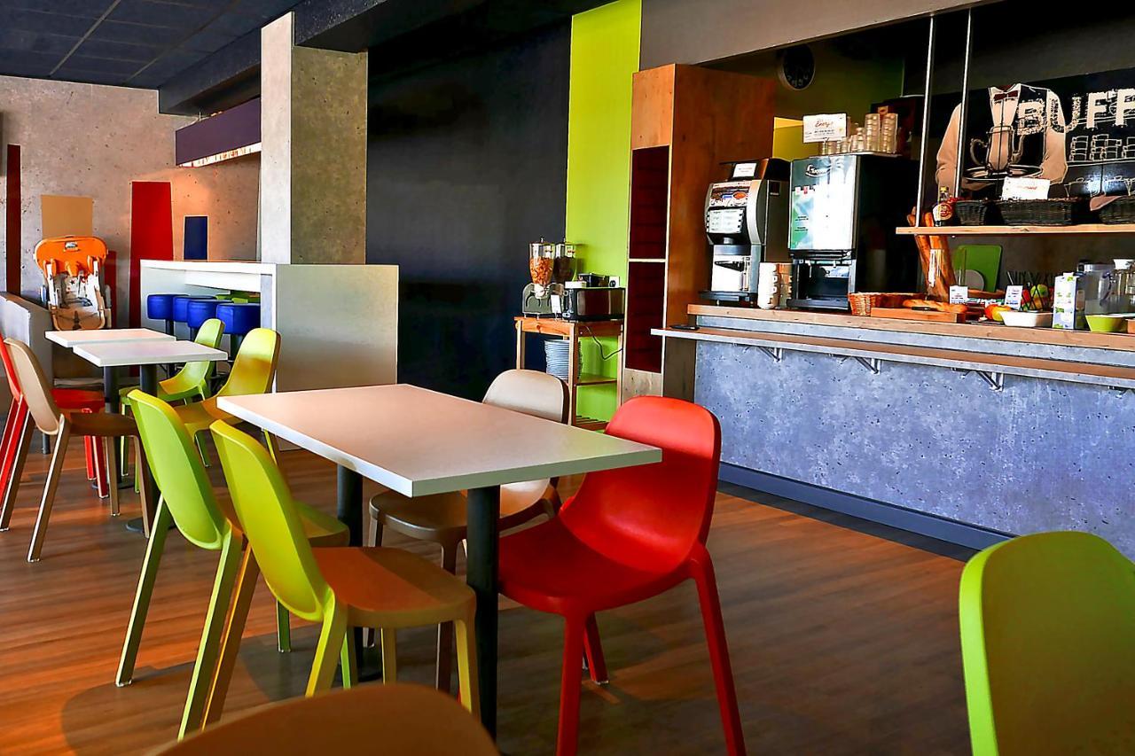 Hotel Ibis Budget Laval Bonchamp Les Laval エクステリア 写真