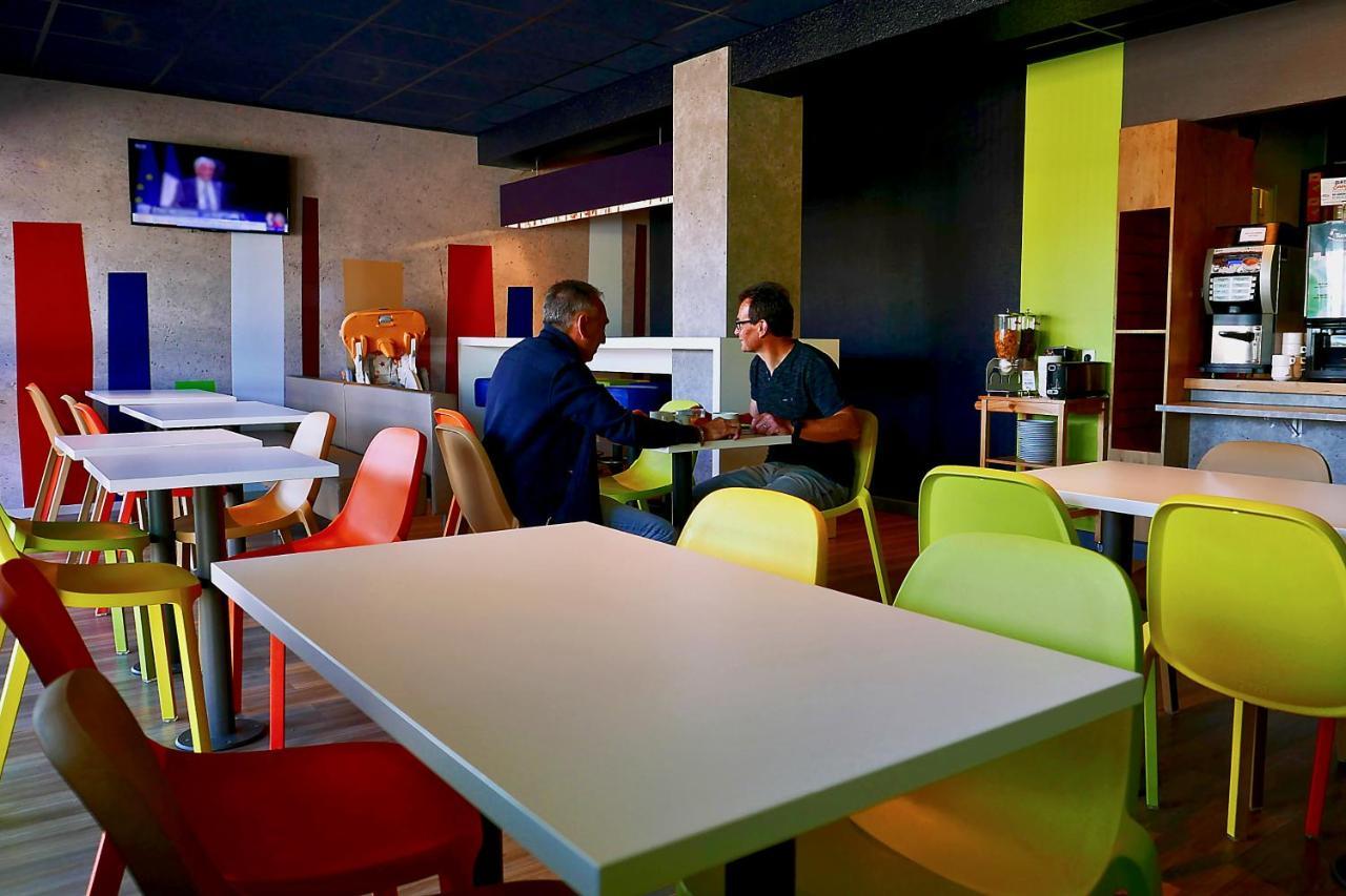 Hotel Ibis Budget Laval Bonchamp Les Laval エクステリア 写真