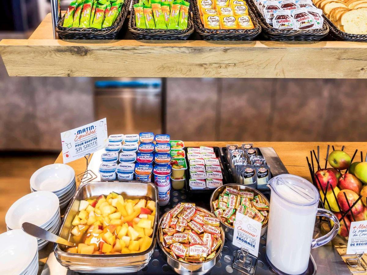 Hotel Ibis Budget Laval Bonchamp Les Laval エクステリア 写真